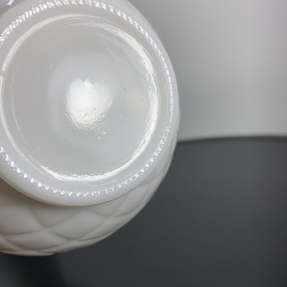 Milk Glass Diamond Quilt pattern Bud Vase - Picture 2 of 4